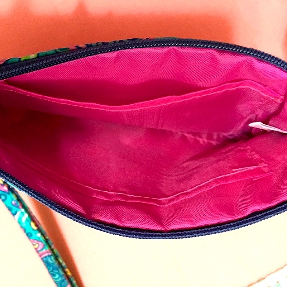 🍑Simply Southern Large Teal Paisley Wristlet🍑 - Picture 7 of 9